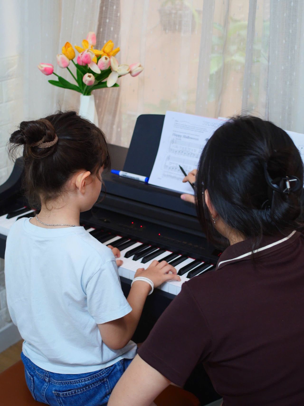 One-to-one private piano lesson